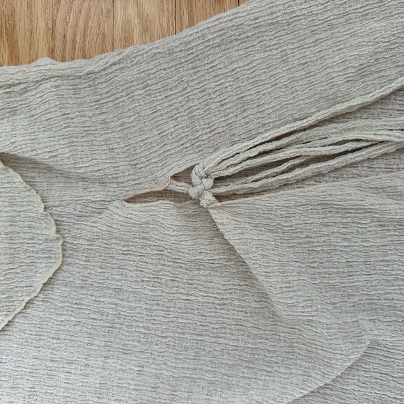 Zara Cream Sleeveless Blouse - Picture 4 of 5